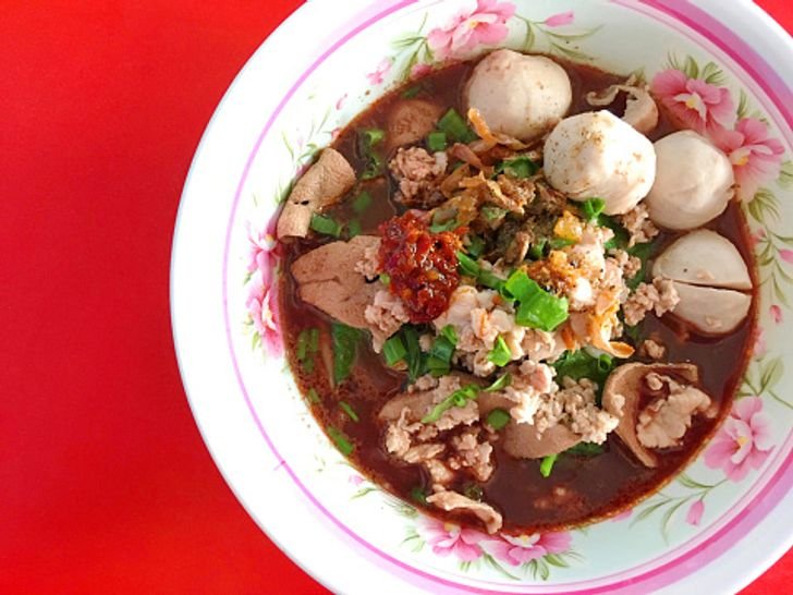 ก๋วยเตี๋ยวเรือ VS ก๋วยเตี๋ยวน้ำตก