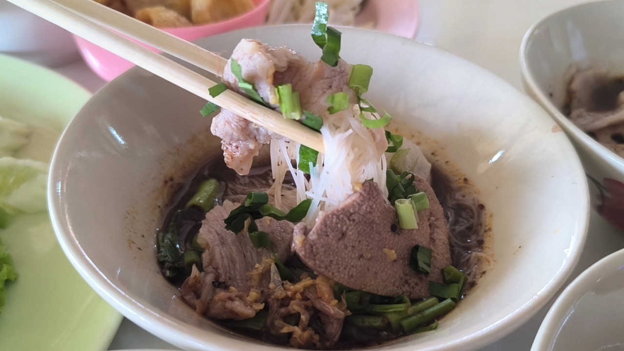 ก๋วยเตี๋ยว ร.เรือ